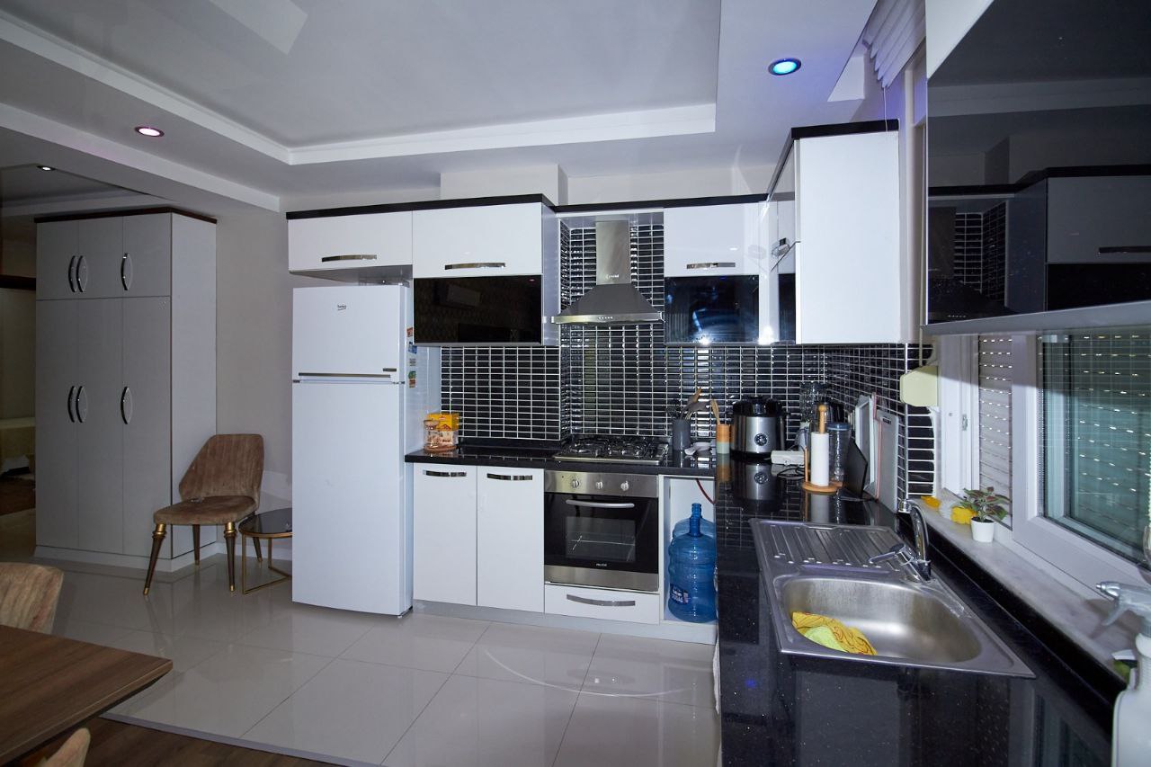 Квартира 2+1 площадью 90 квадратных метров в жилом комплексе Birgül Bileydi Residence в Анталии, район Коньялты, Лиман